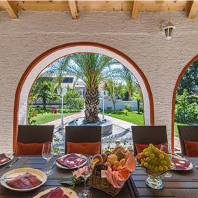 4 Bedroom Villa with Pool and Annex near Porec, Sleeps 8